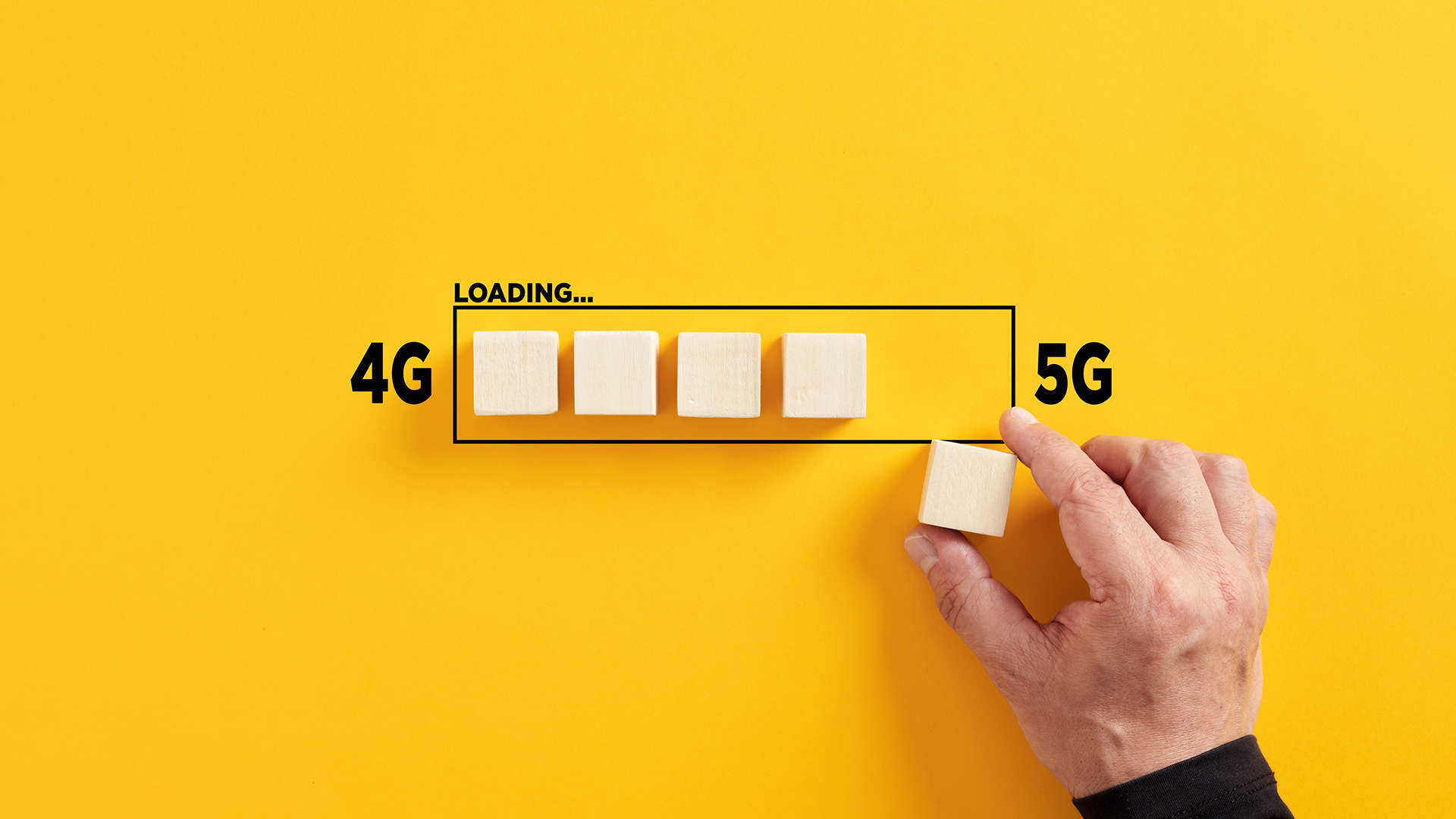 Loading bar with wooden blocks going from 4G to 5G